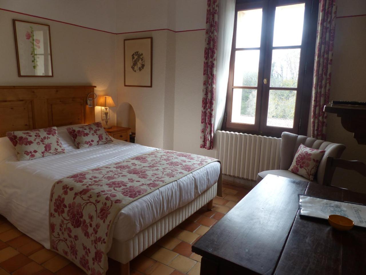 Charembeau Hotel Forcalquier Exterior photo